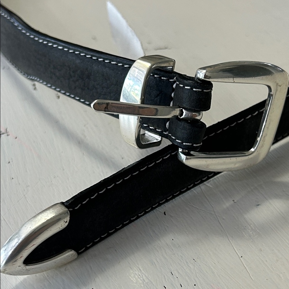Georgia Boot black leather belt with white stitching and silver-toned buckle 28